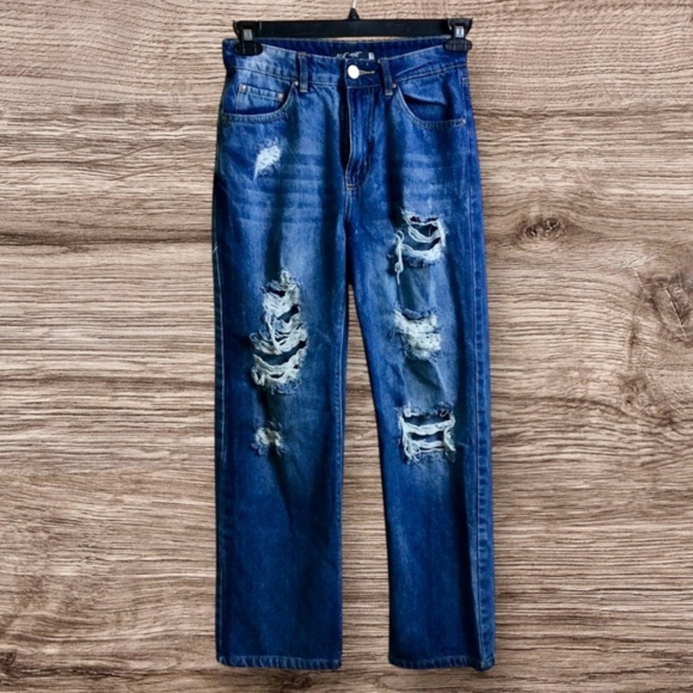 🎈3/$20! 
Blue age distressed, destroyed high waist wide leg jeans. Size 3.